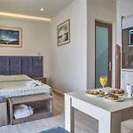 Апартаменты Mari & Maisonettes