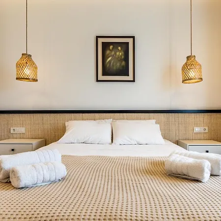 Mari & Maisonettes Apartment