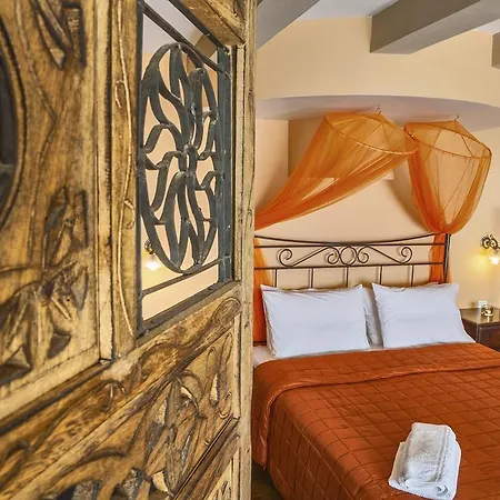 Mari & Maisonettes Tolón