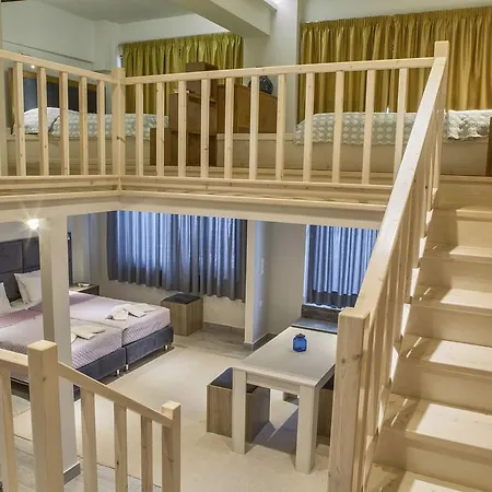 Mari & Maisonettes Apartment *