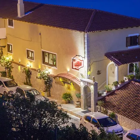 Apartment Mari & Maisonettes Tolo