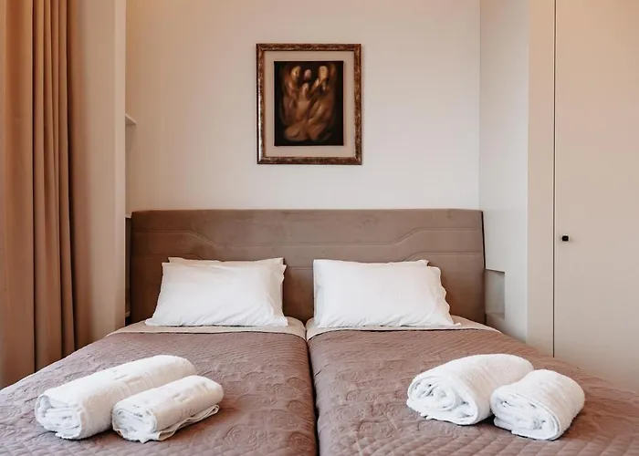 Mari & Maisonettes Apartamento