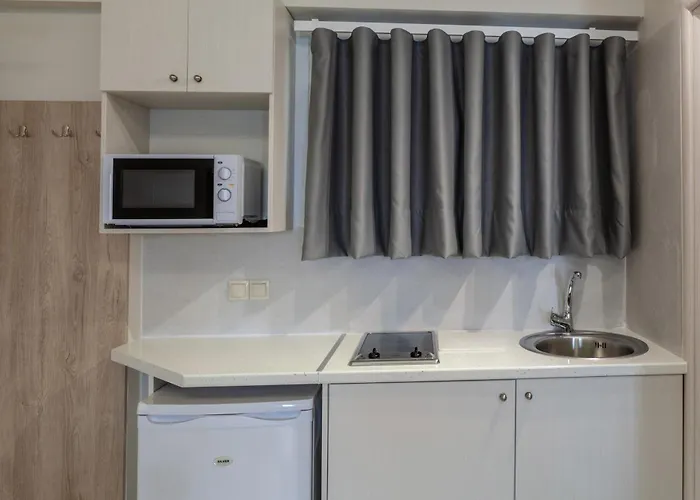 Mari & Maisonettes טולון