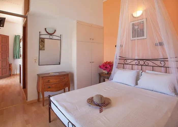 Mari & Maisonettes Apartamento *