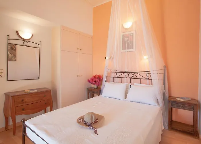 Mari & Maisonettes Apartamento *