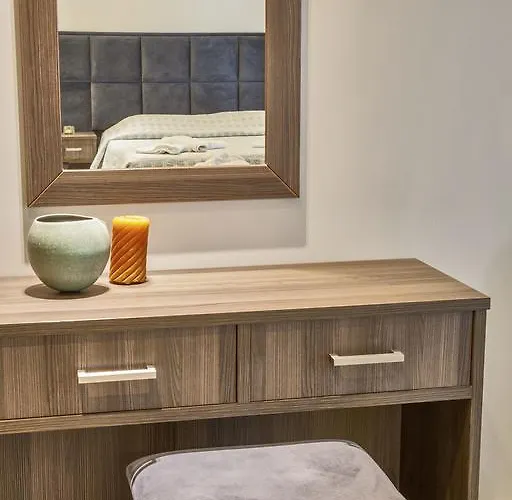 Apartamento Mari & Maisonettes Tolón