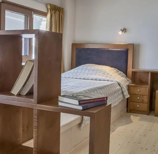 Mari & Maisonettes Apartamento *