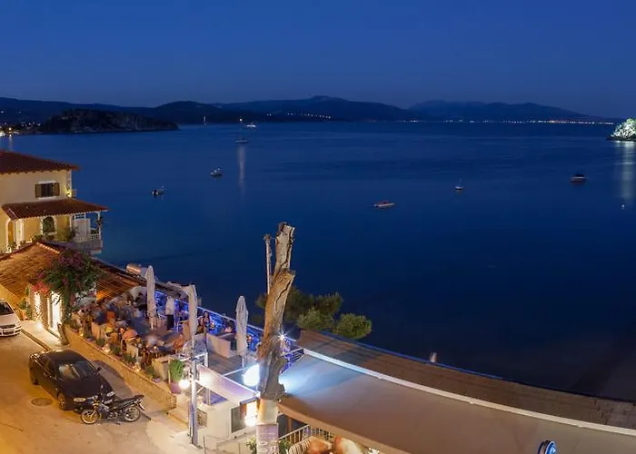 Mari & Maisonettes * טולון