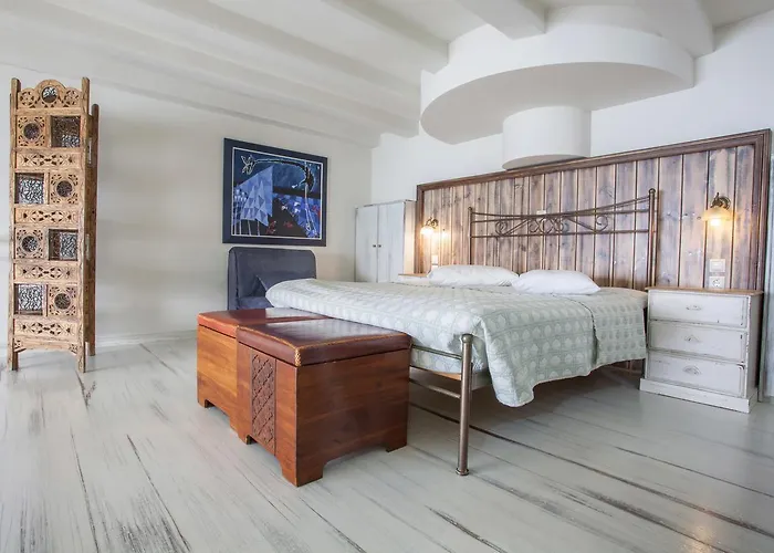 Mari & Maisonettes Apartamento Tolón